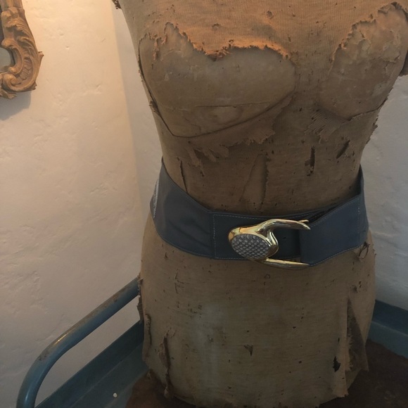 80’s dove great Leather and Snake Belt - Picture 2 of 6